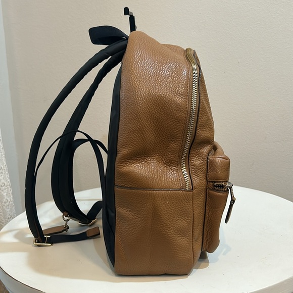 Coach F30550 Charlie Light Pebbled Leather Medium Backpack - Picture 3 of 13